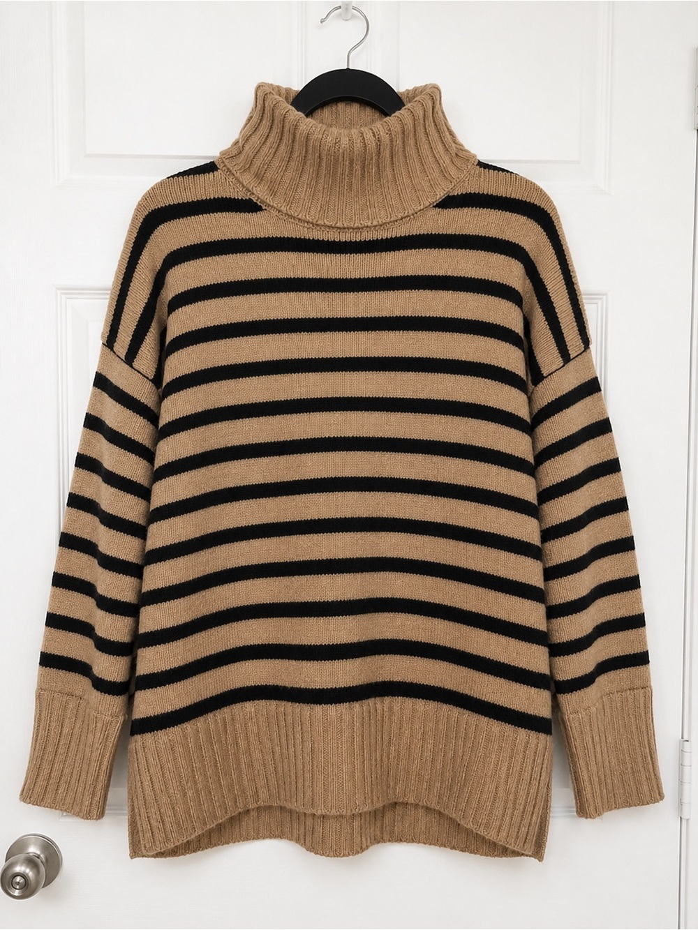Turtleneck Sweater Cream Black Chunky Knit Size Medium